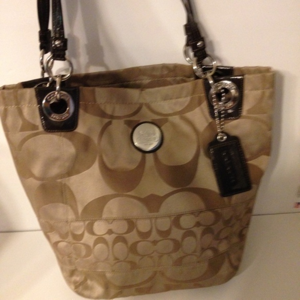Coach sig c multi pattern tote brown